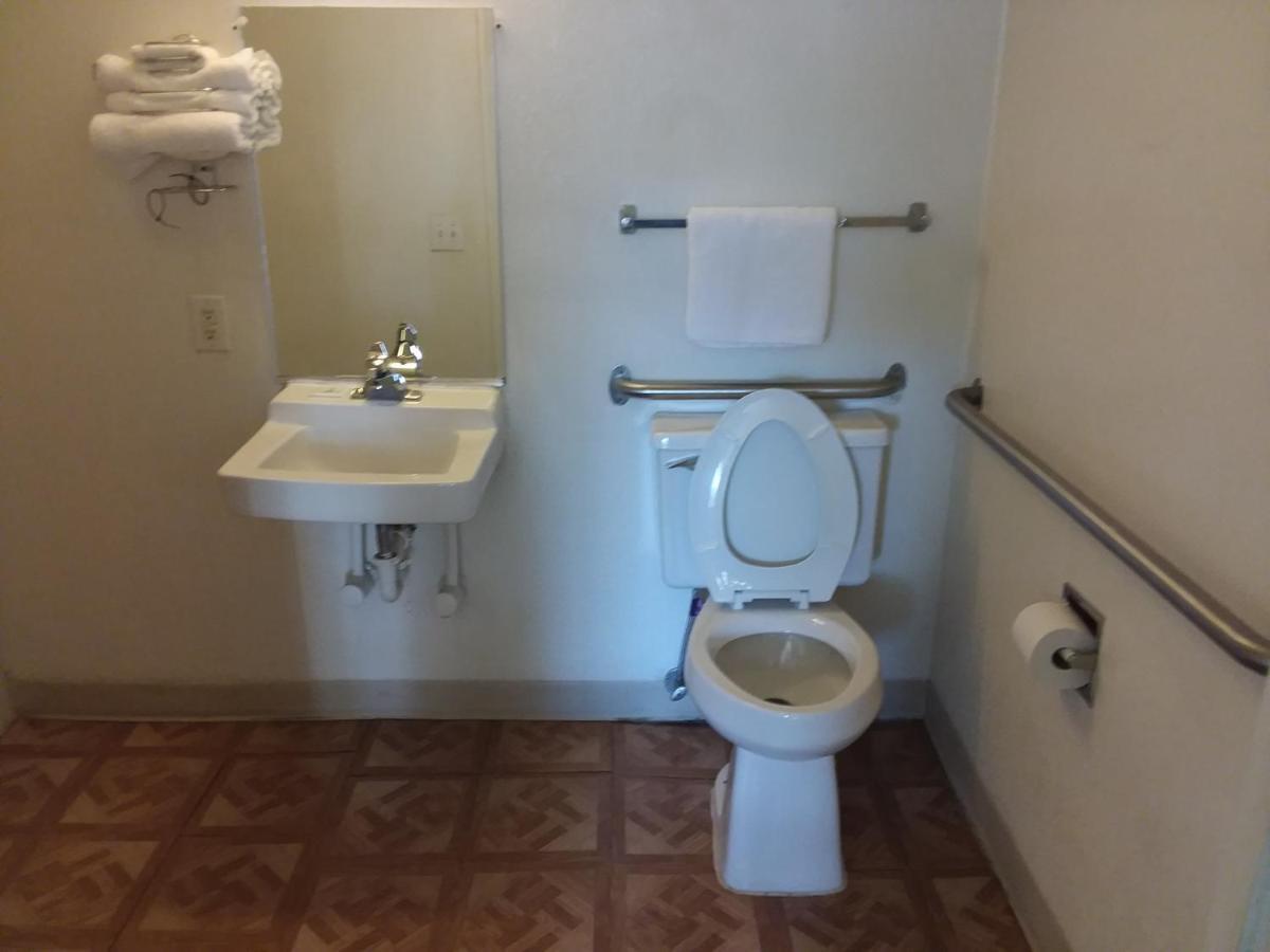 Knights Inn Burlington Nc Habitación foto